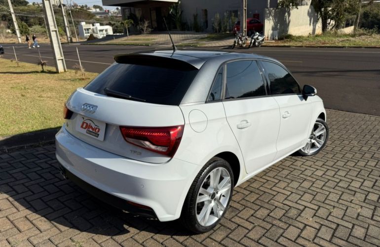 Audi A1 1.4 TFSI Sportback Attraction S Tronic - Foto #4