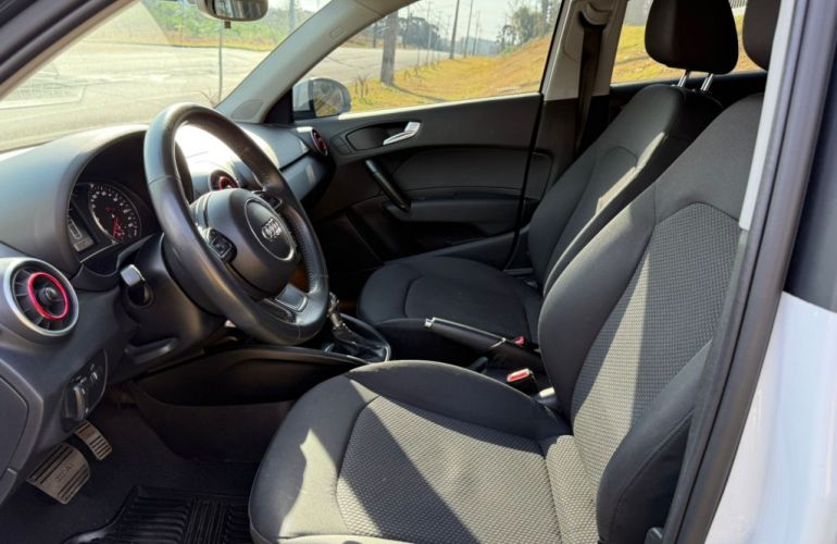 Audi A1 1.4 TFSI Sportback Attraction S Tronic - Foto #8