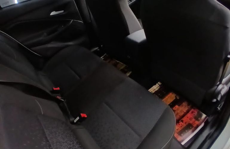 Chevrolet Onix 1.0 Turbo LTZ - Foto #7