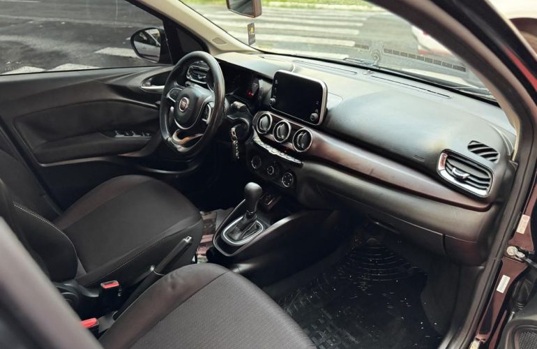 Fiat Cronos 1.8 E.torq Precision - Foto #7