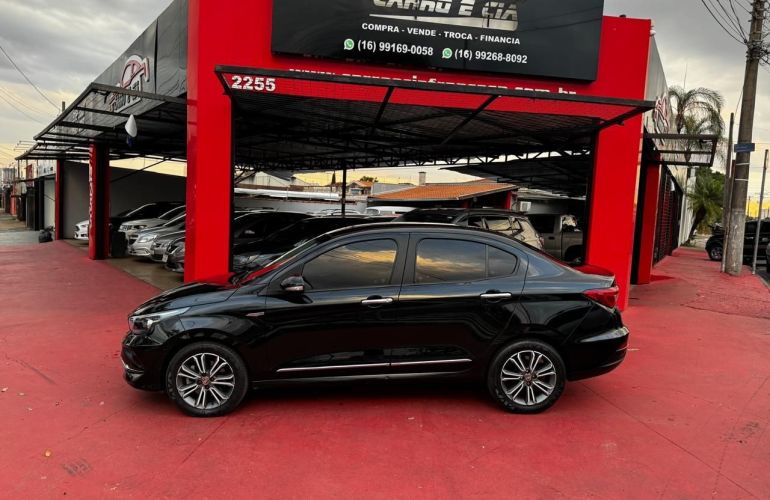 Fiat Cronos 1.8 E.torq Precision - Foto #9