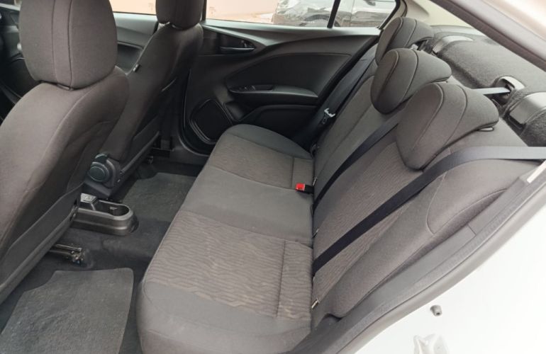 Fiat Cronos 1.3 Drive - Foto #9