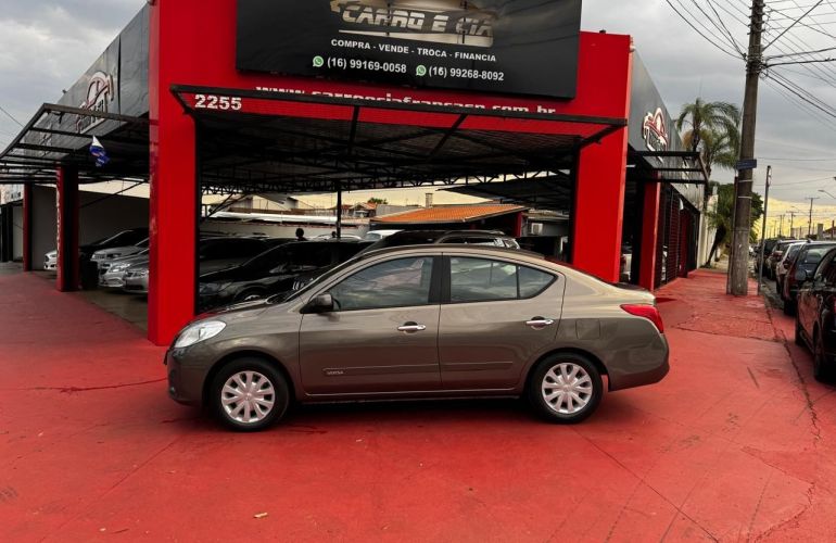 Nissan Versa 1.6 16V SV - Foto #2