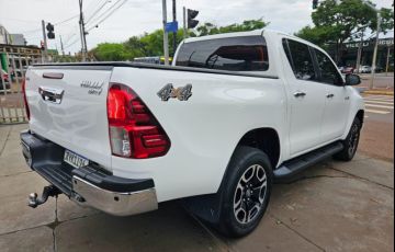 Toyota Hilux 3.0 TDI 4x4 CD SRV (Aut) - Foto #5