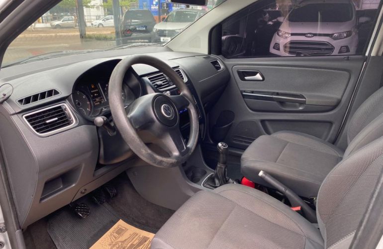 Volkswagen Fox 1.0 8V (Flex) 4p - Foto #6