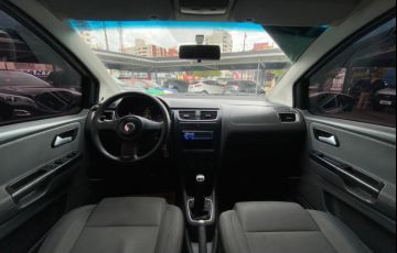 Volkswagen Fox 1.0 8V (Flex) 4p - Foto #7