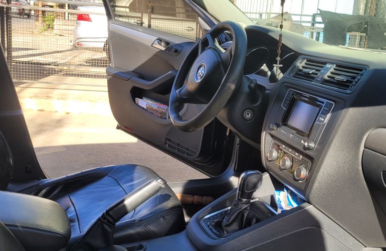 Volkswagen Jetta 1.4 TSI Trendline - Foto #4