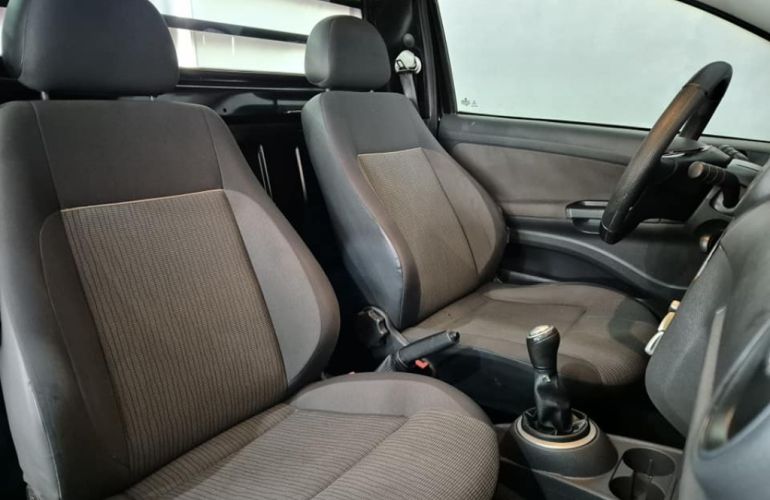 Volkswagen Saveiro 1.6 (Flex) - Foto #8