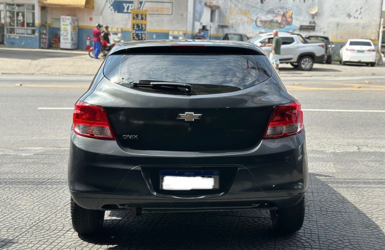 Chevrolet Onix 1.0 MPFi Joy 8v - Foto #3