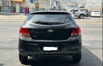 Chevrolet Onix 1.0 MPFi Joy 8v - Foto #3