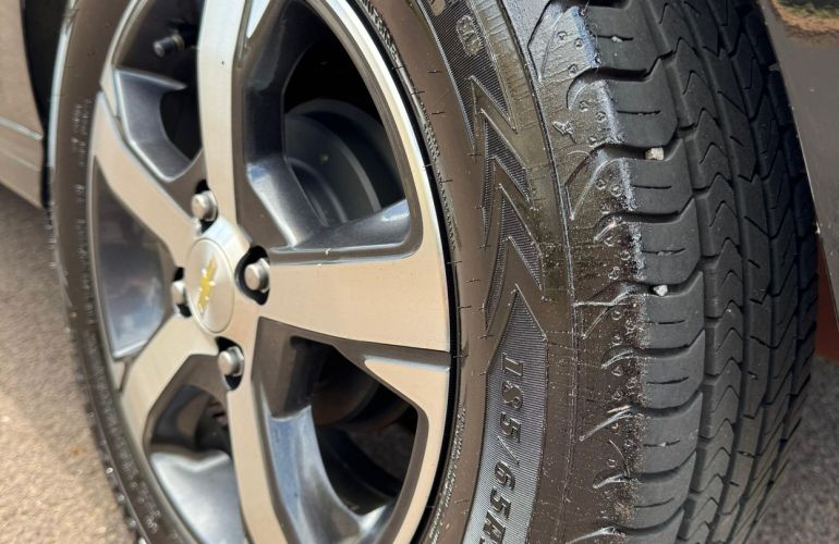 Chevrolet Onix 1.4 MPFi LTZ 8v - Foto #8