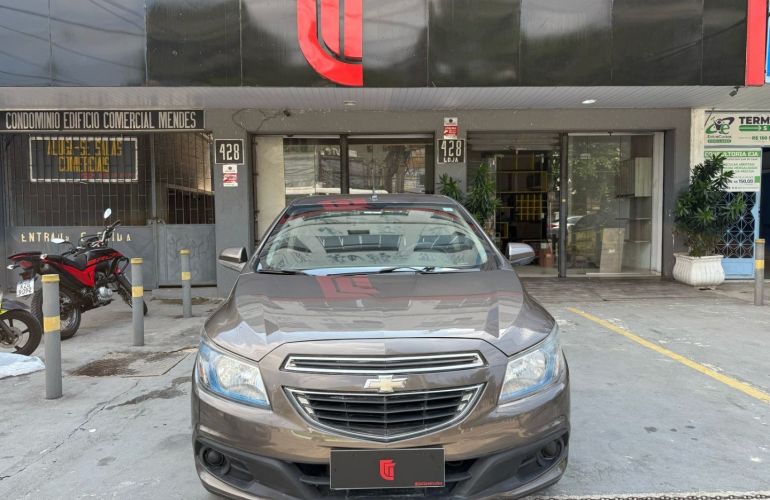 Chevrolet Prisma 1.4 MPFi LT 8V Flex 4p Automático - Foto #2