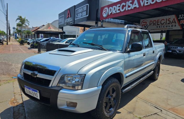Chevrolet S10 2.4 Advantage (Cabine Dupla) - Foto #1