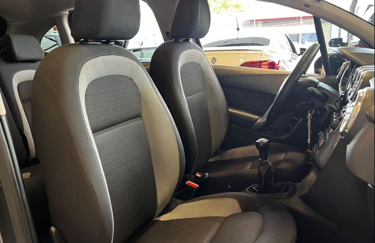 Citroën C3 1.5 Attraction 8v - Foto #6