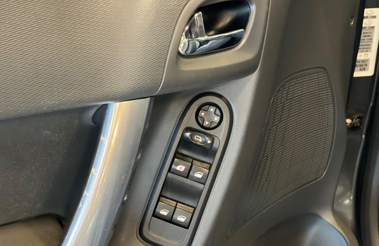 Citroën C3 1.5 Attraction 8v - Foto #9