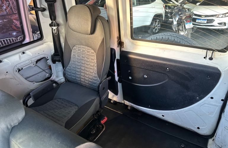 Fiat Doblo 1.8 MPi Adventure 16v - Foto #4