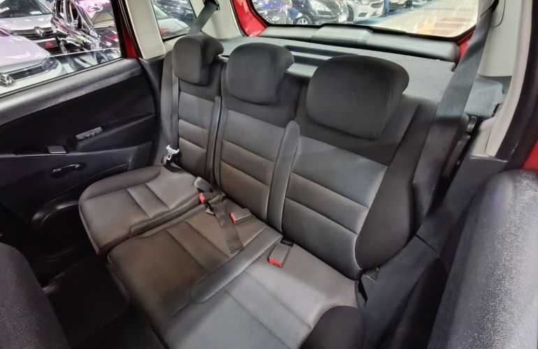 Fiat Idea 1.4 MPi Attractive 8v - Foto #9