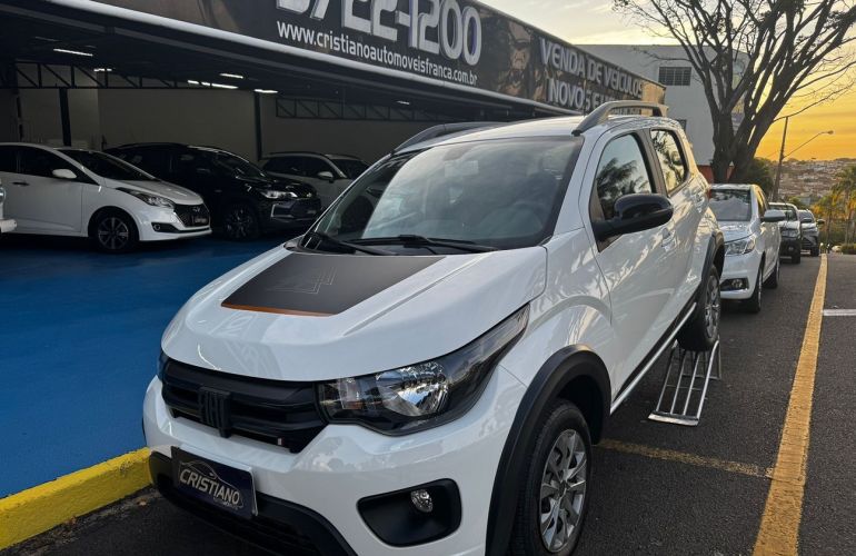 Fiat Mobi 1.0 Evo Trekking - Foto #1