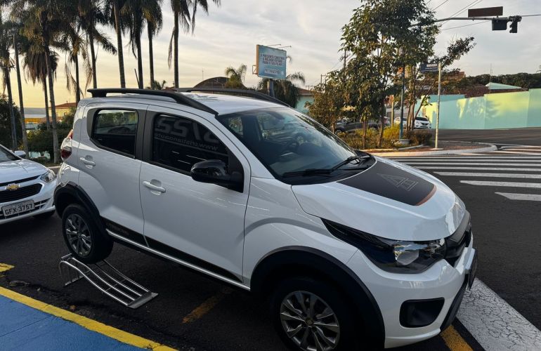 Fiat Mobi 1.0 Evo Trekking - Foto #3