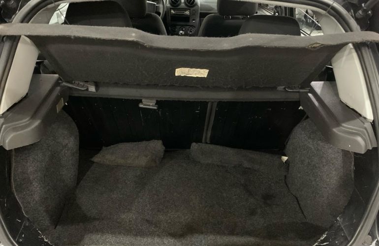 Ford Fiesta 1.0 MPi Hatch 8v - Foto #8