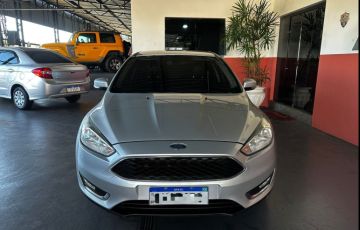 Ford Focus 2.0 SE Sedan 16v - Foto #2
