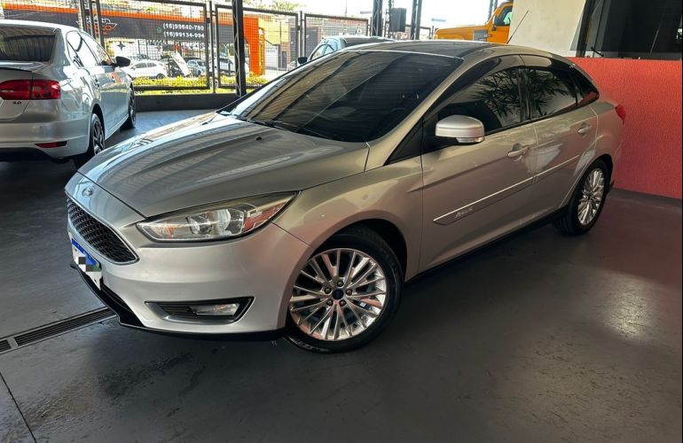 Ford Focus 2.0 SE Sedan 16v - Foto #3