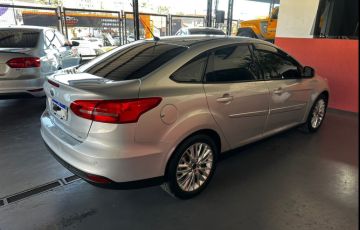 Ford Focus 2.0 SE Sedan 16v - Foto #6