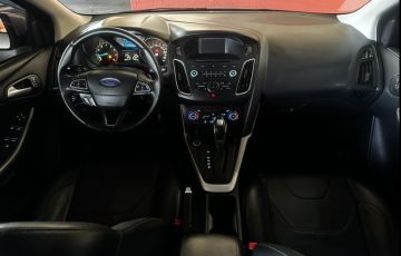 Ford Focus 2.0 SE Sedan 16v - Foto #8
