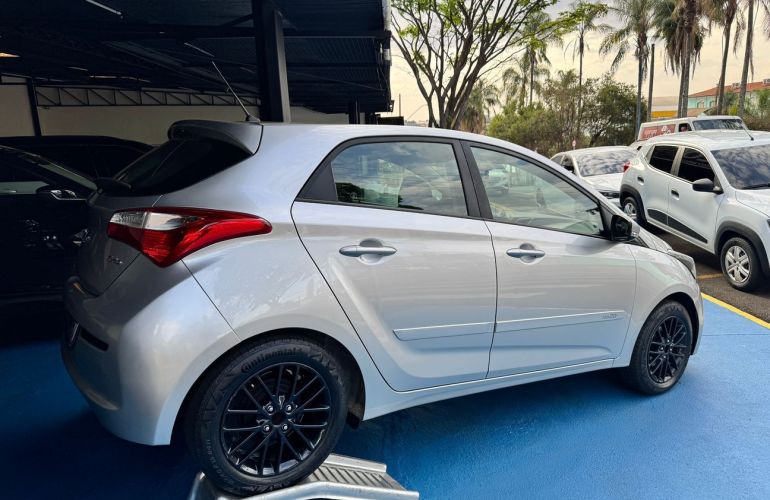 Hyundai Hb20 1.0 Comfort Plus 12v Turbo - Foto #5