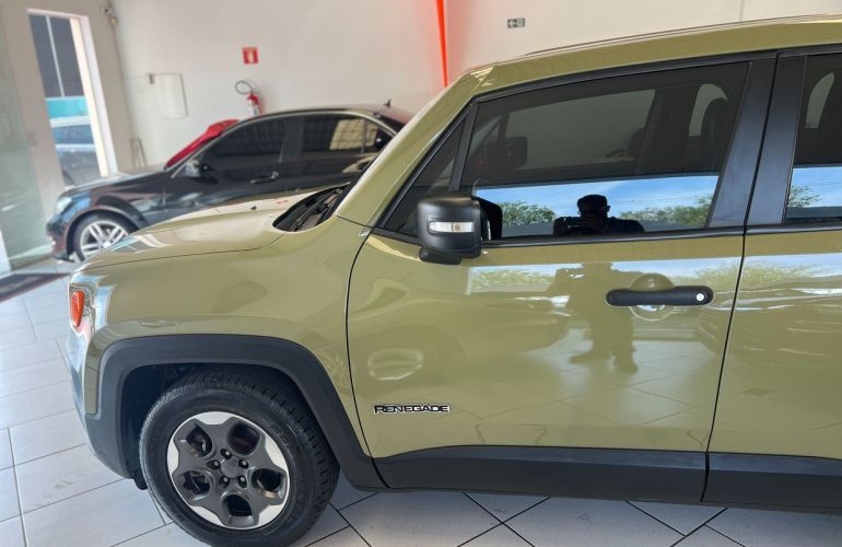 Jeep Renegade 1.8 16V Sport - Foto #3