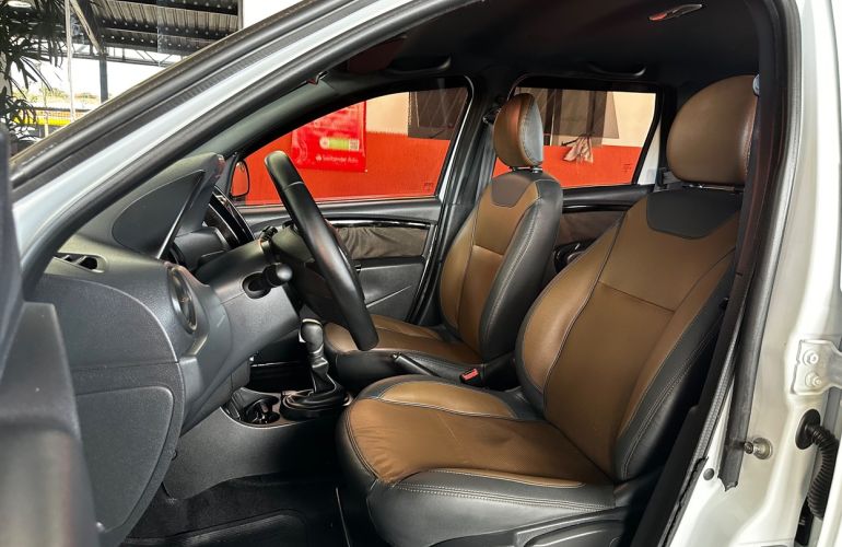 Renault Duster 2.0 Dynamique 4x2 16v - Foto #8