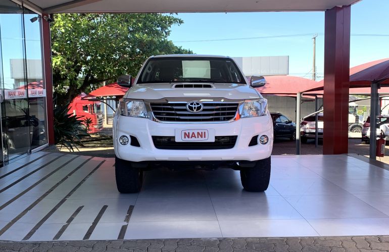 Toyota Hilux 3.0 TDI 4x4 CD SRV (Aut) - Foto #2