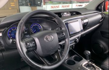Toyota Hilux 2.8 TDI SRV CD 4x4 (Aut) - Foto #3