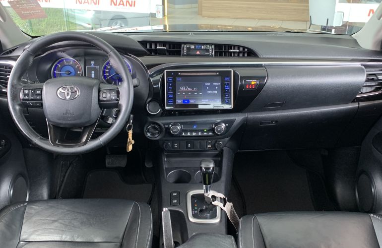 Toyota Hilux 2.8 TDI SRV CD 4x4 (Aut) - Foto #5