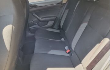 Volkswagen Polo 1.0 MPi Track - Foto #8