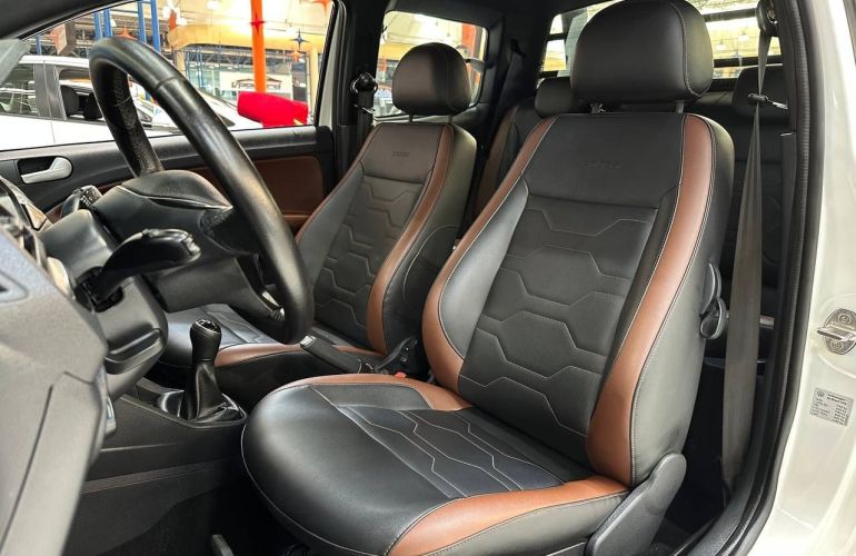 Volkswagen Saveiro 1.6 Cross CD 16v - Foto #7