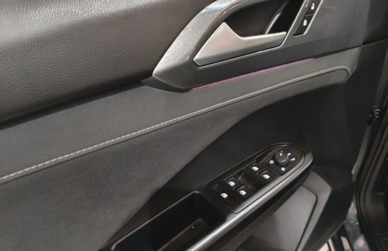 Volkswagen Taos 250 TSi Highline - Foto #8