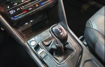 Volkswagen Taos 250 TSi Highline - Foto #9