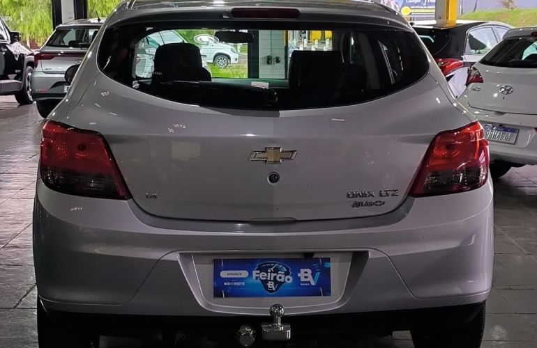 Chevrolet Onix 1.4 MPFi LTZ 8v - Foto #5