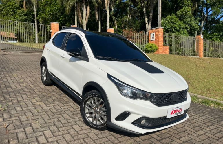 Fiat Argo 1.8 Trekking (Aut) - Foto #1