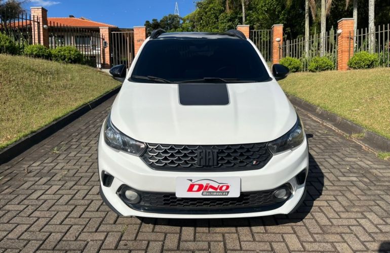 Fiat Argo 1.8 Trekking (Aut) - Foto #2