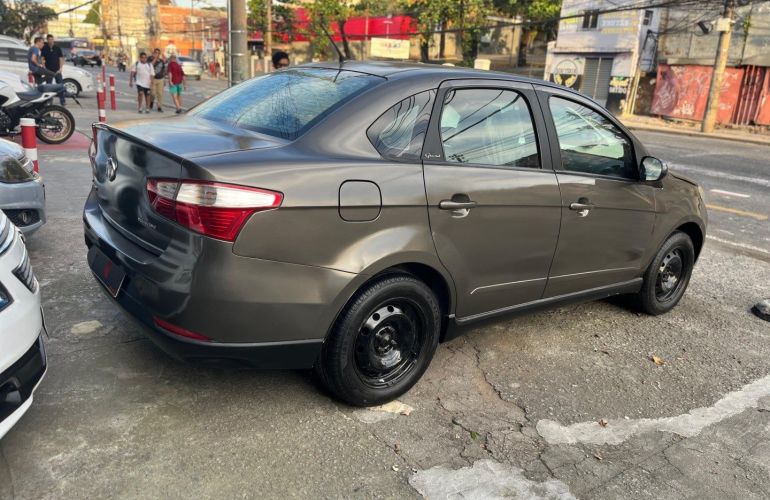 Fiat Grand Siena 1.4 MPi Attractive 8V Flex 4p Manual - Foto #4