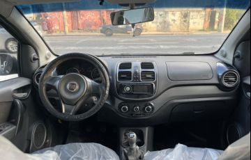 Fiat Grand Siena 1.4 MPi Attractive 8V Flex 4p Manual - Foto #5