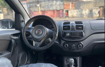 Fiat Grand Siena 1.4 MPi Attractive 8V Flex 4p Manual - Foto #6