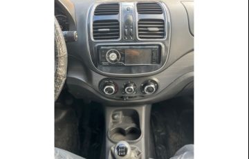 Fiat Grand Siena 1.4 MPi Attractive 8V Flex 4p Manual - Foto #7