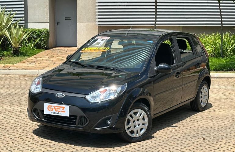 Ford Fiesta 1.6 Rocam Hatch 8v - Foto #1