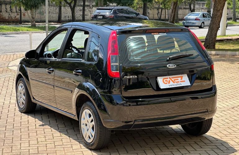 Ford Fiesta 1.6 Rocam Hatch 8v - Foto #2