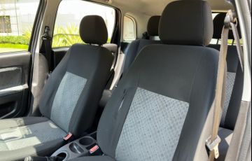 Ford Fiesta 1.6 Rocam Hatch 8v - Foto #8