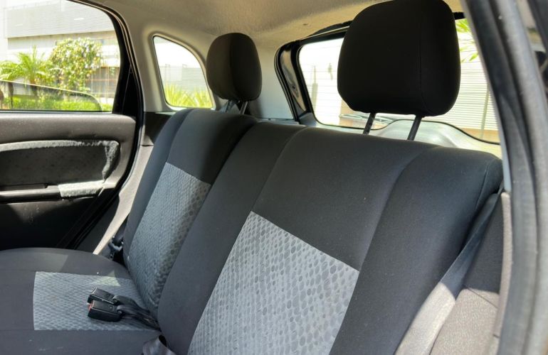 Ford Fiesta 1.6 Rocam Hatch 8v - Foto #9