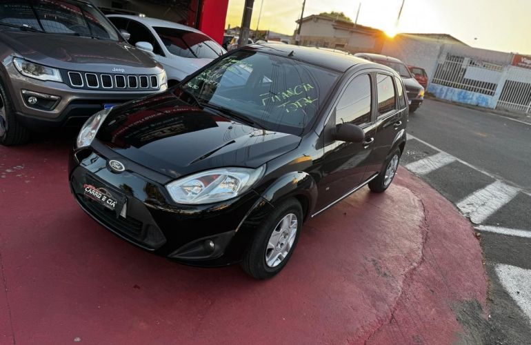 Ford Fiesta 1.5 S Hatch 16v - Foto #2